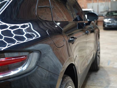 Used 2019 Porsche Macan S image 22