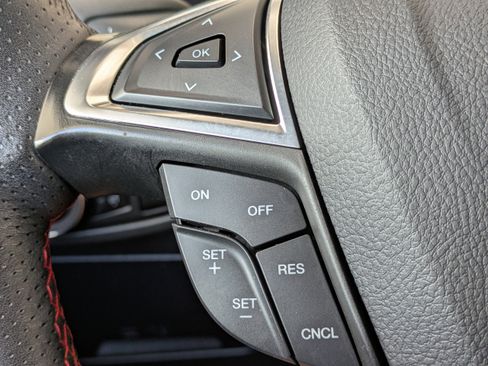 Certified 2024 Ford Edge ST-Line AWD/4WD image 26