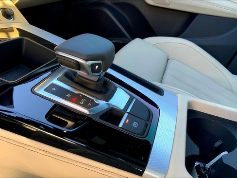 Used 2024 Audi Q5 2.0T Premium Plus w/ Premium Plus Package image 15