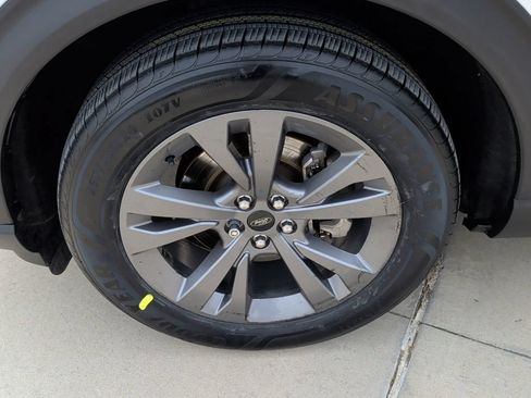 Used 2021 Ford Explorer XLT w/ Equipment Group 202A RWD image 47
