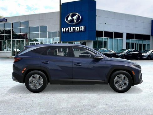 New 2026 Hyundai Tucson Blue SE image 7