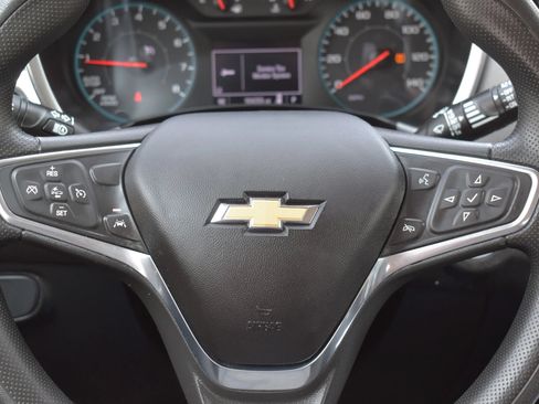 Used 2020 Chevrolet Equinox LS AWD/4WD image 15