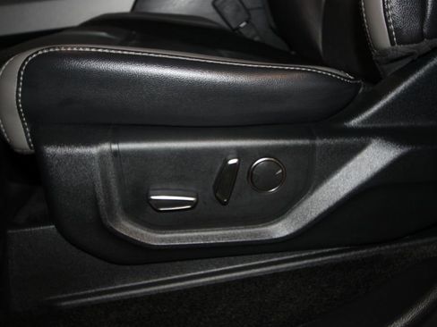 Used 2018 Ford F150 Raptor w/ Equipment Group 802A Luxury image 9