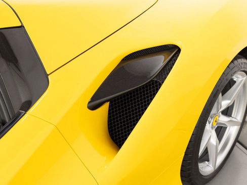 Certified 2021 Ferrari F8 Tributo RWD image 42
