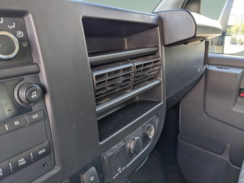 Used 2022 GMC Savana 3500 w/ Power Convenience Package image 16