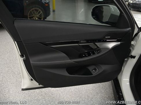 Used 2026 BMW 530i w/ M Sport Package image 38