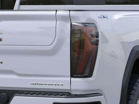 New 2026 GMC Sierra 2500 Denali Ultimate AWD/4WD image 13