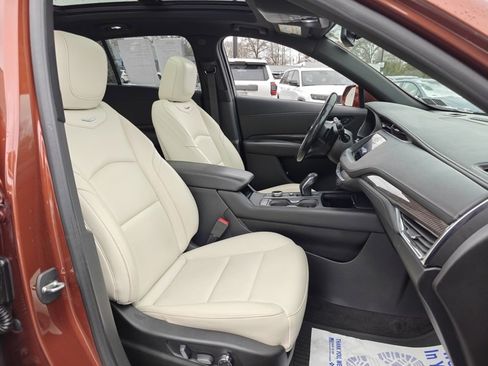 Used 2019 Cadillac XT4 Sport w/ Cold Weather Package image 17