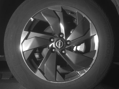 Used 2025 Nissan Rogue SV AWD/4WD image 13