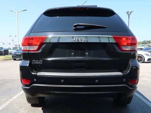 Used 2012 Jeep Grand Cherokee Laredo w/ Laredo E Group AWD/4WD image 8