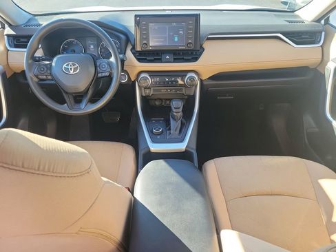 Used 2022 Toyota RAV4 XLE image 12