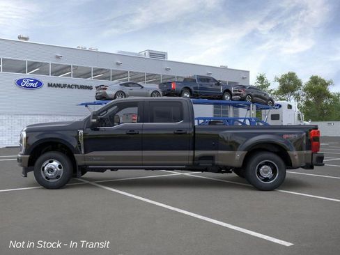 New 2026 Ford F350 4x4 Crew Cab DRW Super Duty image 3