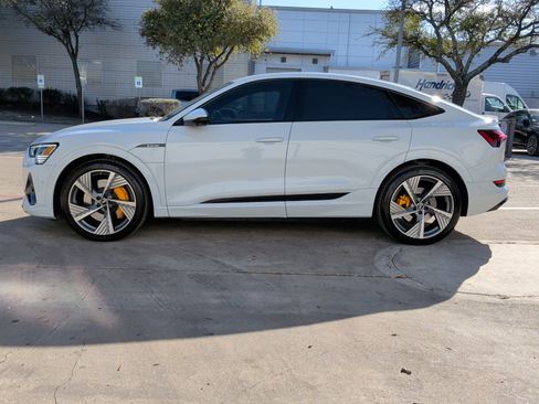 Used 2023 Audi e-tron Prestige w/ Prestige Package image 7