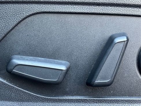 Used 2022 Kia Sorento SX image 40