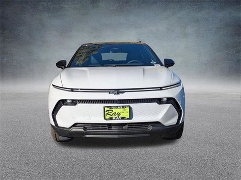 New 2026 Chevrolet Equinox EV LT image 9