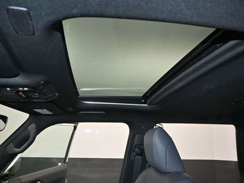 Used 2024 Lexus GX 550 w/ Accessory Package (31) image 10