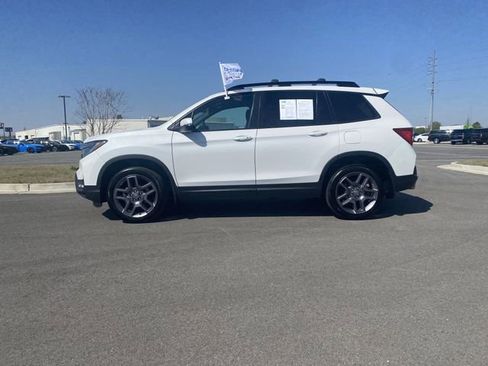 Used 2023 Honda Passport EX-L image 2