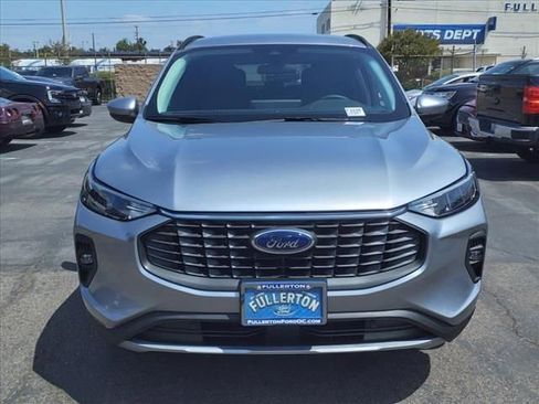 New 2024 Ford Escape SE image 2