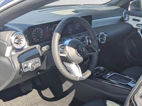 Used 2026 Mercedes-Benz CLA 250 image 3