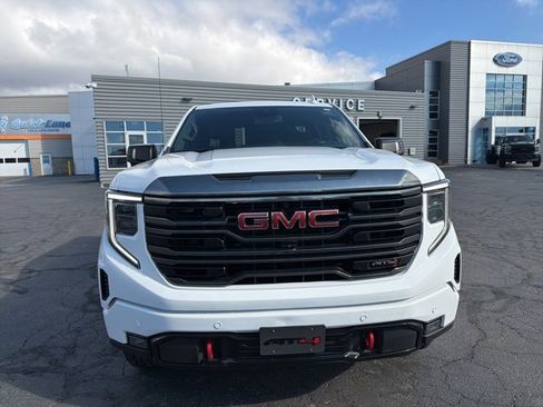 Used 2023 GMC Sierra 1500 AT4 image 19