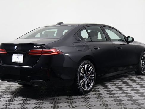 New 2027 BMW 530i RWD image 2