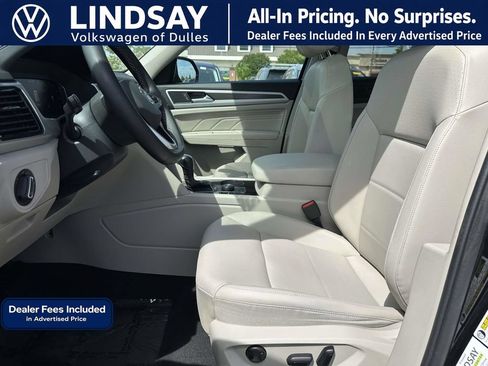 Used 2023 Volkswagen Atlas SE w/ Panoramic Sunroof Package AWD/4WD image 11