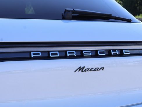 New 2026 Porsche Macan image 6