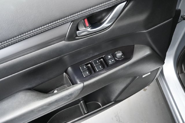 Used 2020 MAZDA CX-5 Touring AWD/4WD image 18