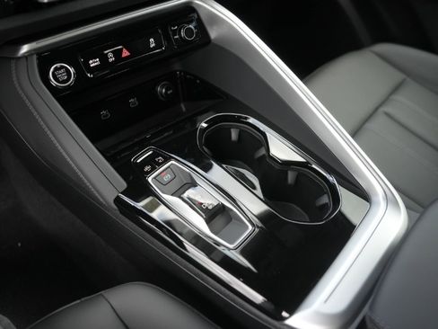 New 2025 Audi Q5 Premium image 10
