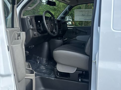 New 2025 Chevrolet Express 3500 Extended w/ Driver Convenience Package RWD image 10