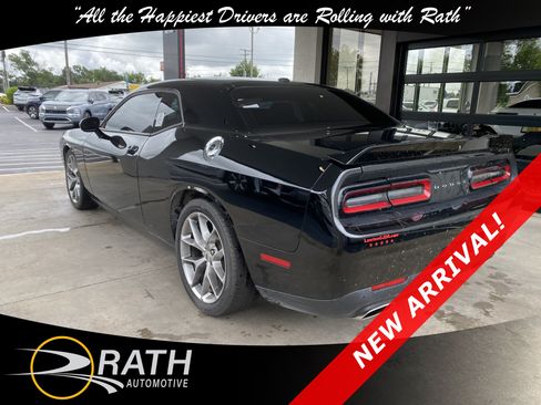 Used 2022 Dodge Challenger GT RWD image 6