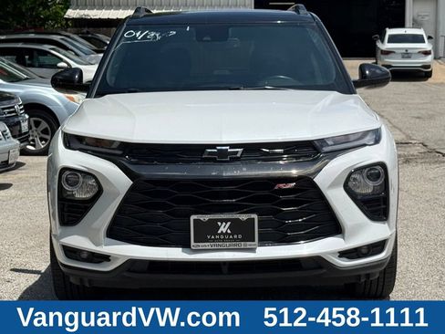 Used 2023 Chevrolet TrailBlazer RS w/ Sun and Liftgate Package FWD image 4