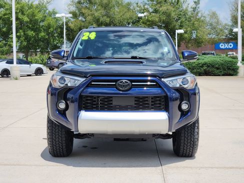 Used 2024 Toyota 4Runner TRD Off-Road Premium w/ Moonroof Package AWD/4WD image 2