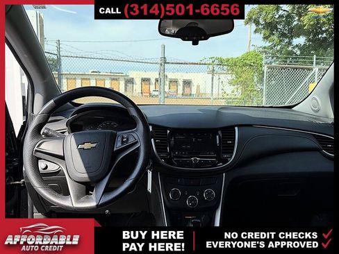 Used 2019 Chevrolet Trax LS FWD image 11