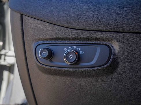 Used 2023 Chevrolet Equinox LT image 20