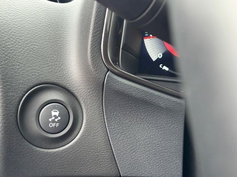 Certified 2024 Nissan Z Performance w/ Floor Mat Package image 28