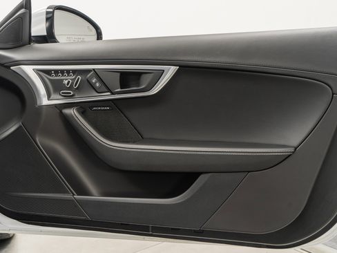 Used 2019 Jaguar F-TYPE R-Dynamic image 39