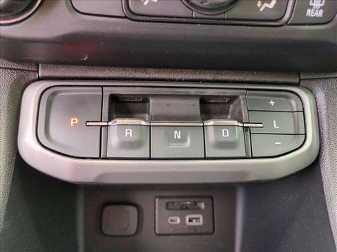 Used 2023 GMC Acadia AT4 w/ Technology Package AWD/4WD image 12