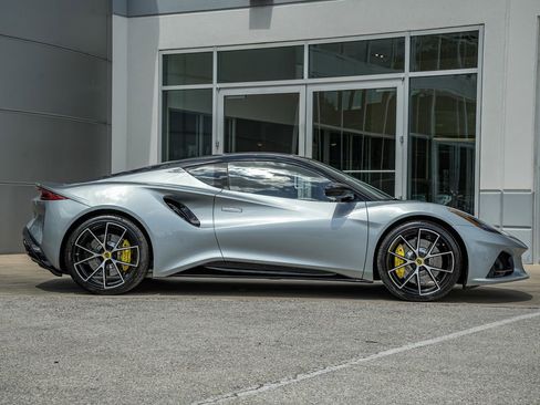 New 2025 Lotus Emira image 7