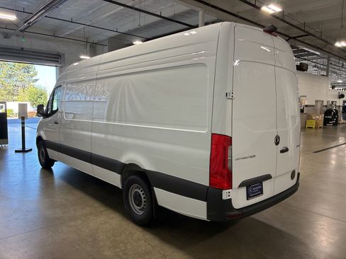 New 2025 Mercedes-Benz Sprinter 2500 image 5