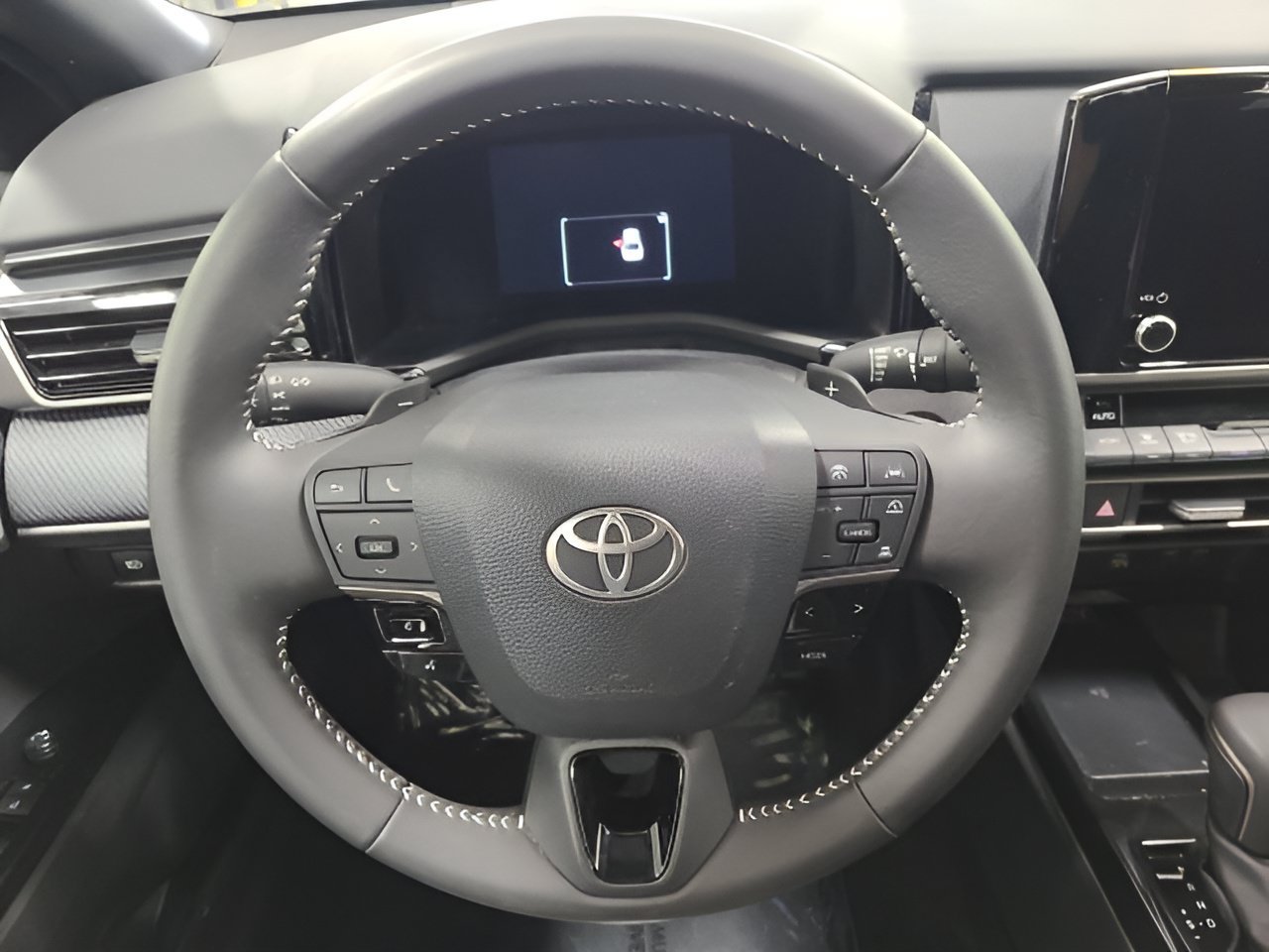 Used 2025 Toyota Camry SE FWD image 24