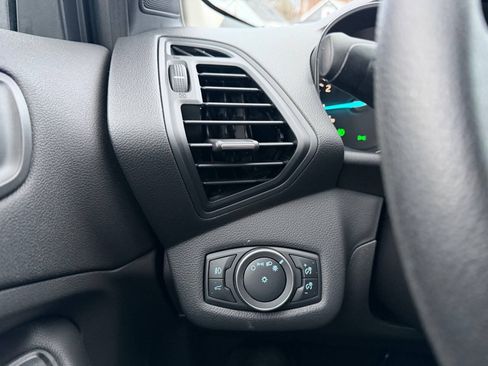 Used 2019 Ford Escape SE AWD/4WD image 16