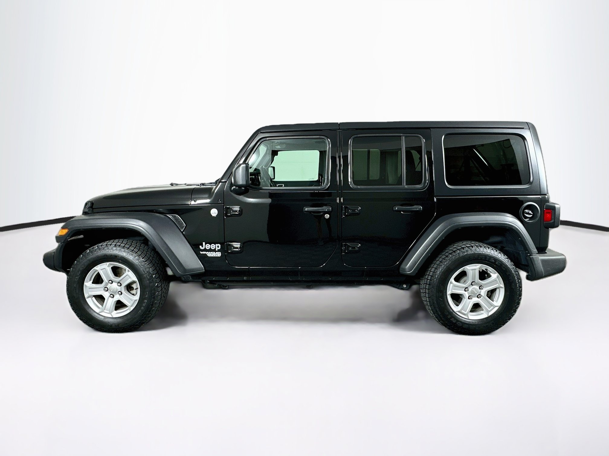 Used 2018 Jeep Wrangler Unlimited Sport S AWD/4WD image 4