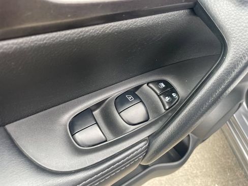 Used 2020 Nissan Rogue Sport S w/ Appearance Package AWD/4WD image 12