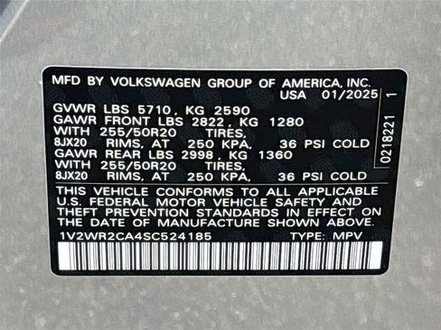 Used 2025 Volkswagen Atlas SE image 33