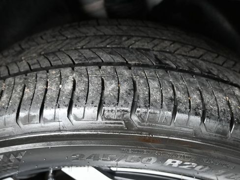 Used 2025 Kia Telluride S FWD image 30