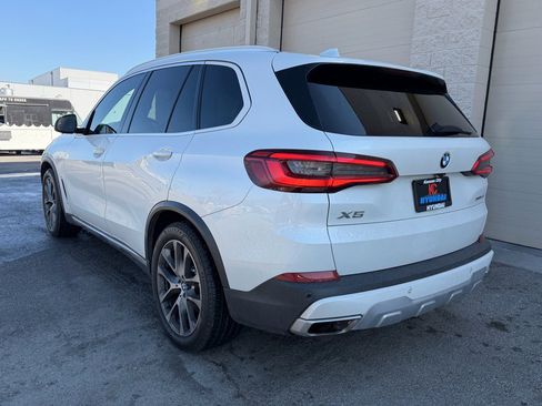 Used 2019 BMW X5 xDrive40i w/ Convenience Package image 3