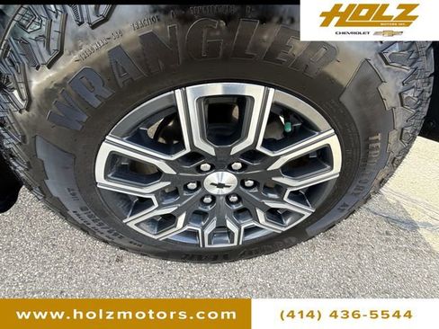 Certified 2023 Chevrolet Colorado Z71 w/ Z71 Convenience Package 2 AWD/4WD image 33