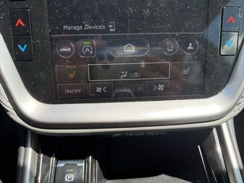 Used 2023 Subaru Outback Limited AWD/4WD image 24