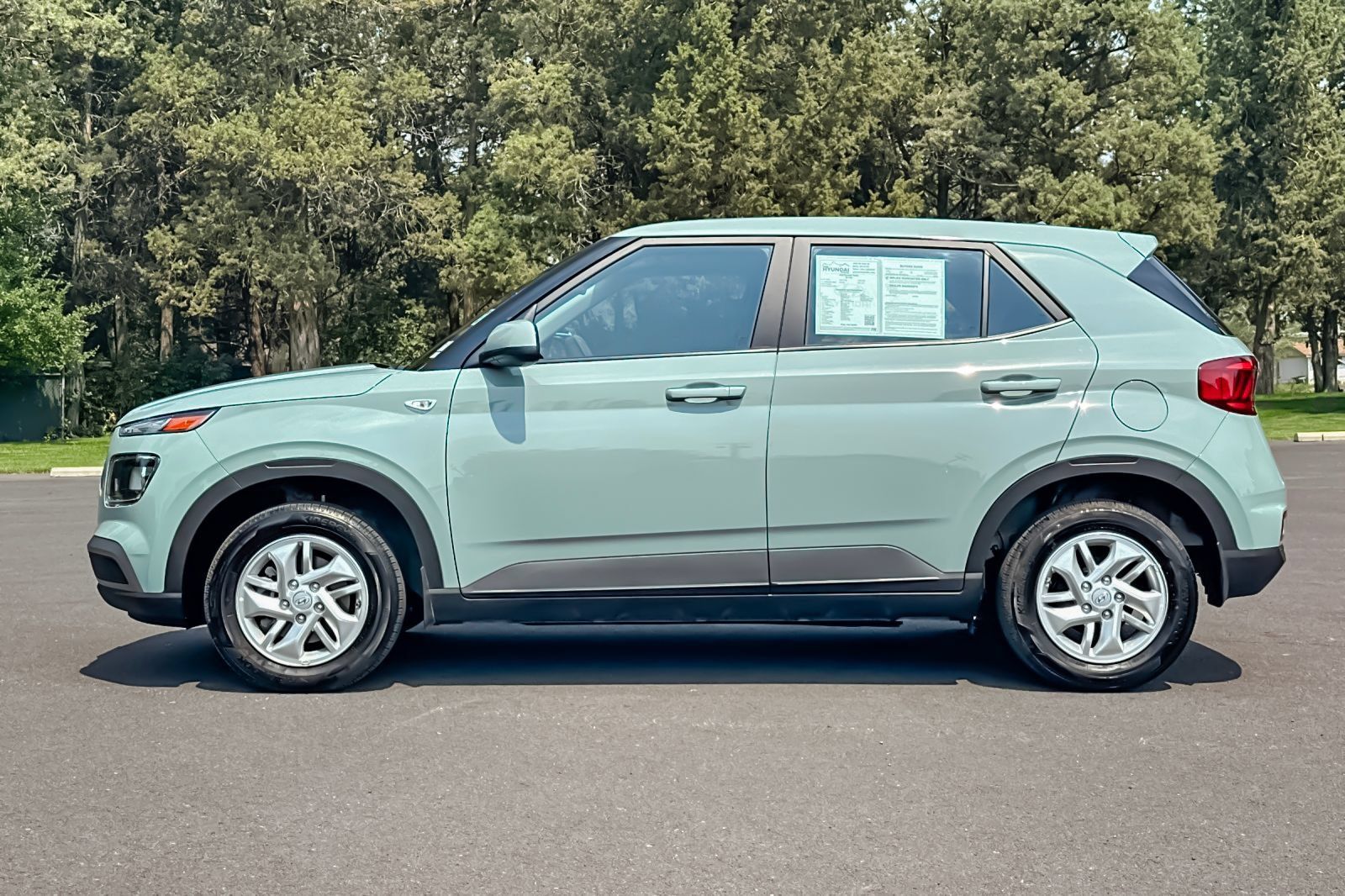 Certified 2026 Hyundai Venue SE FWD image 8